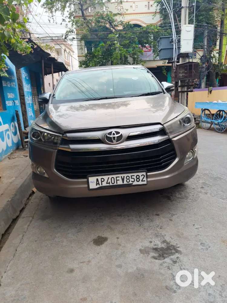 Innova Crysta 2016 December 29