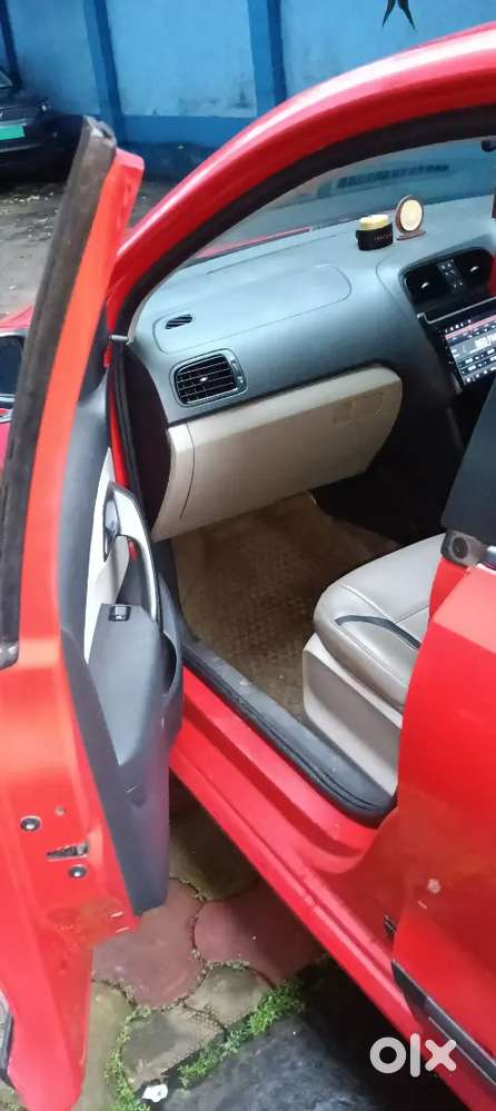 Volkswagen Polo Petrol Highline 2012