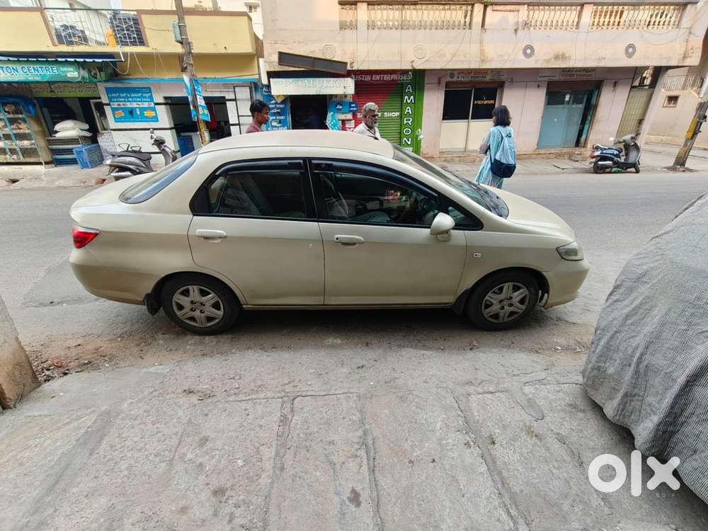 Honda City Zx 2006 Petrol Well Maintained