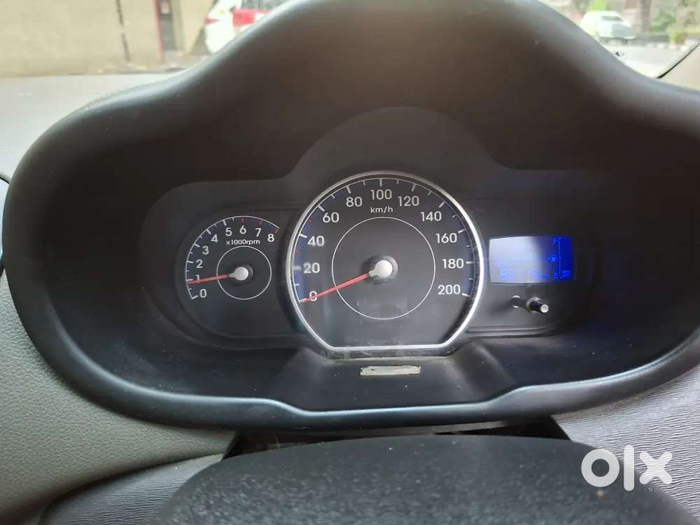 Hyundai I10 Cng+petrol Model 2012 July Month