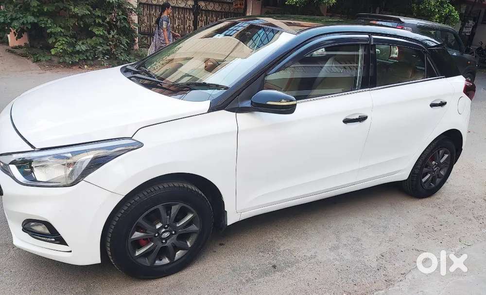 Hyundai I20  Sportz 1.2 Vtvt Petrol (2020)