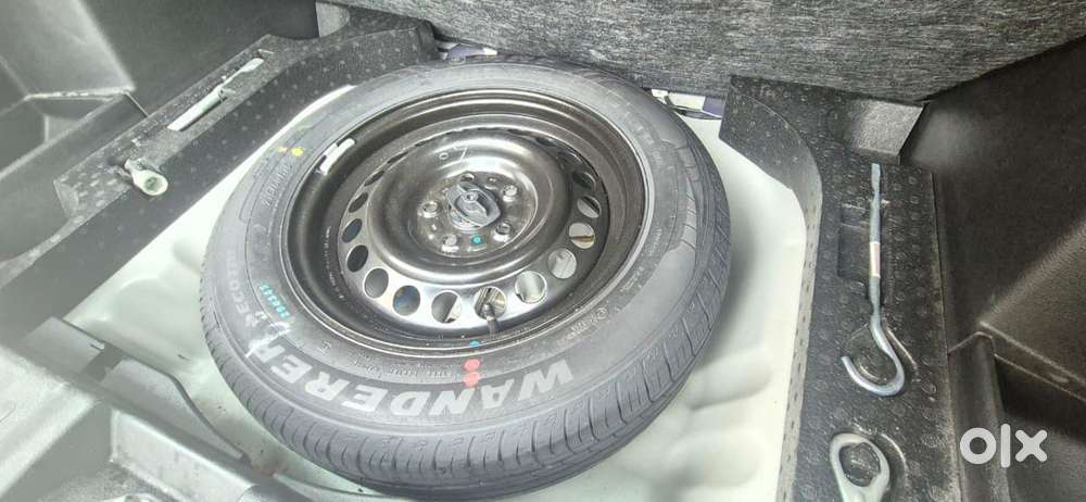 Maruti Suzuki Brezza 1.5 Lxi Smart Hybrid, 2023, Petrol