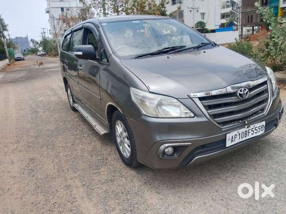 Toyota Innova 2.5 V 8 Str, 2013, Diesel