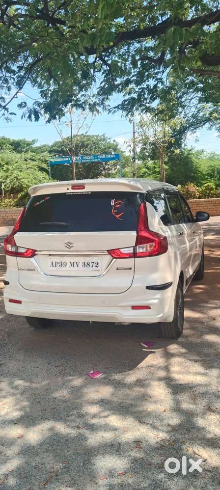 Maruti Suzuki Ertiga Zxi Shvs, 2022, Petrol