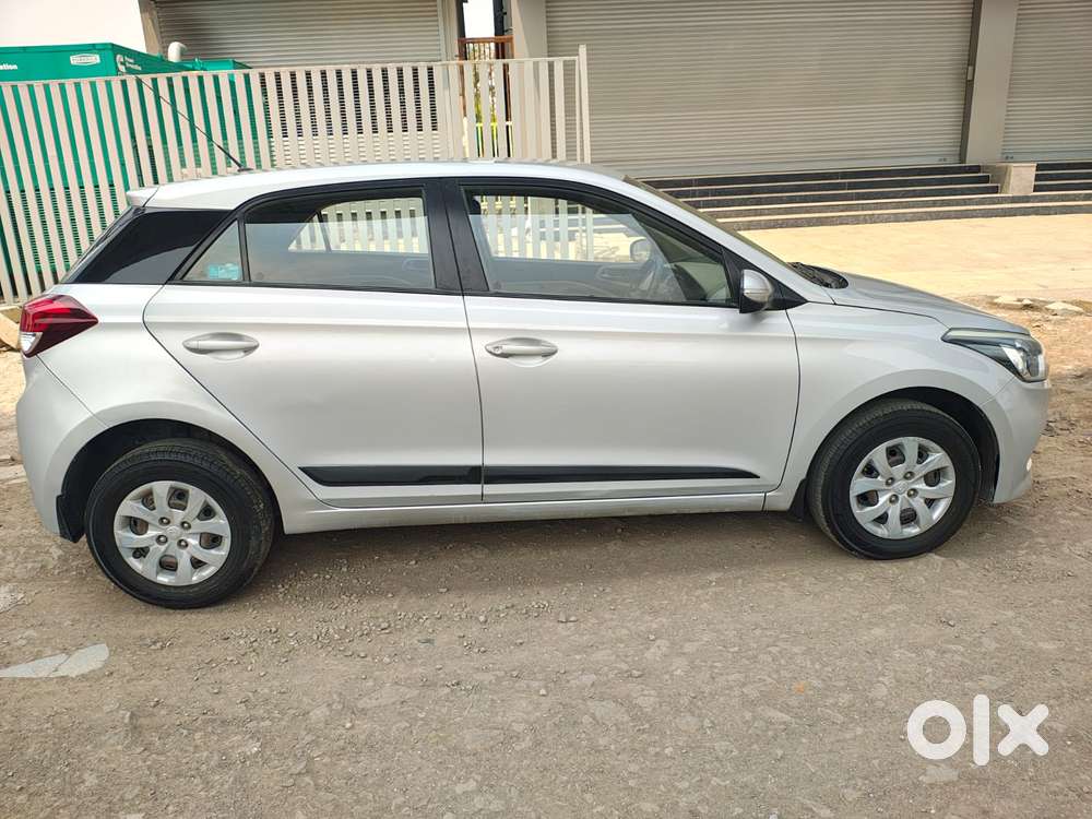 Hyundai Elite I20 Sportz (o) 1.2, 2016, Petrol