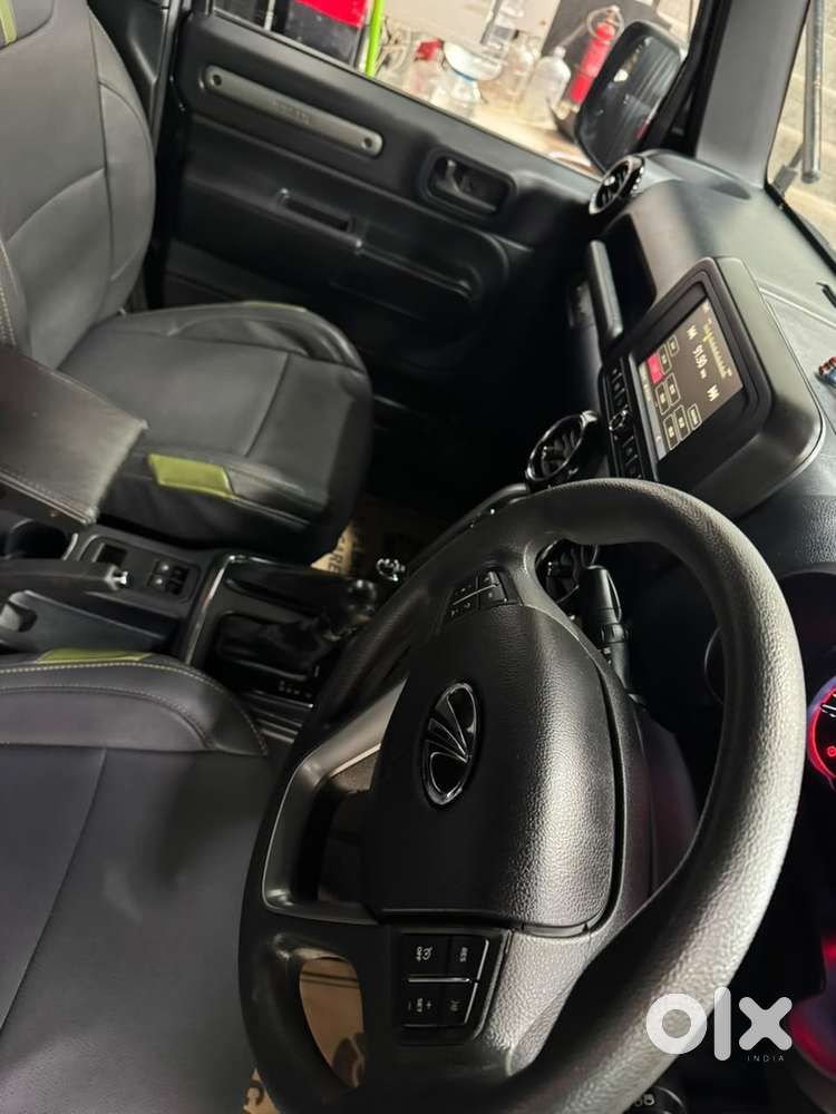 Mahindra Thar Petrol 2022