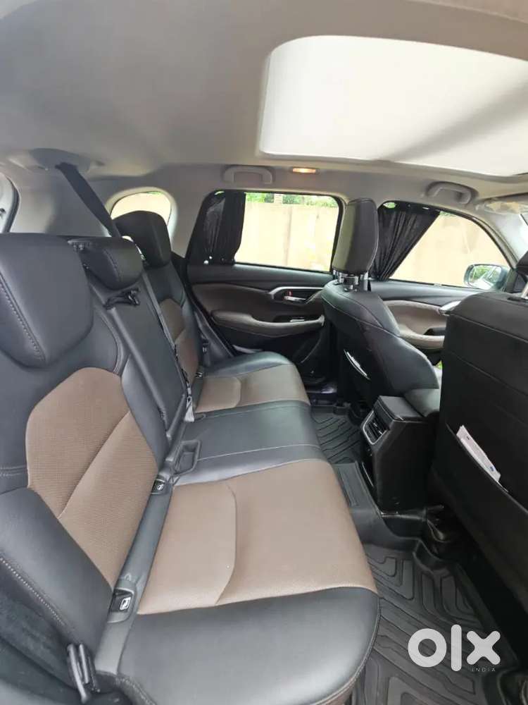 Toyota Urban Cruiser 2023 Variant 1.5 V Hybrid