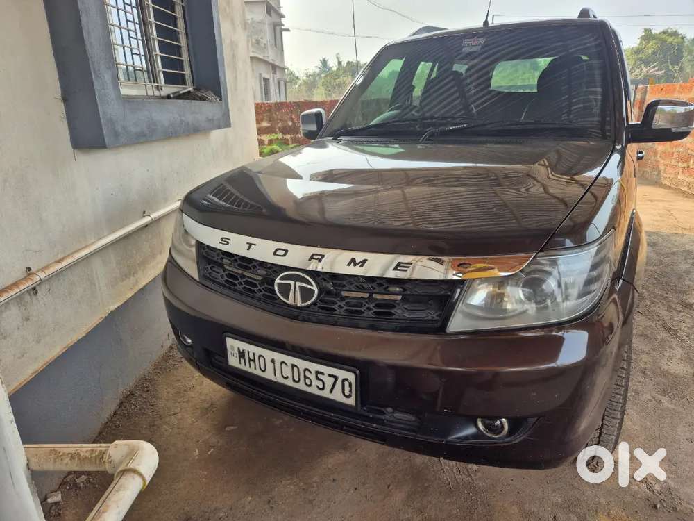 Car Has 6 Speed Gear Full Tight Condition