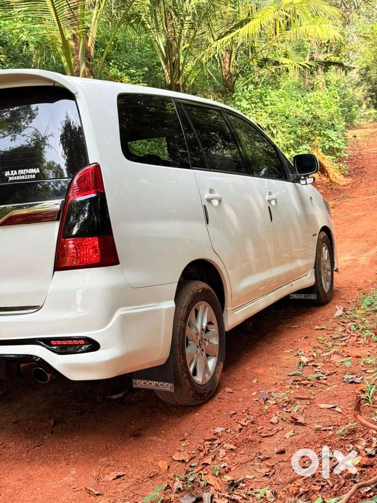 Toyota Innova 2012 Diesel Well Maintained