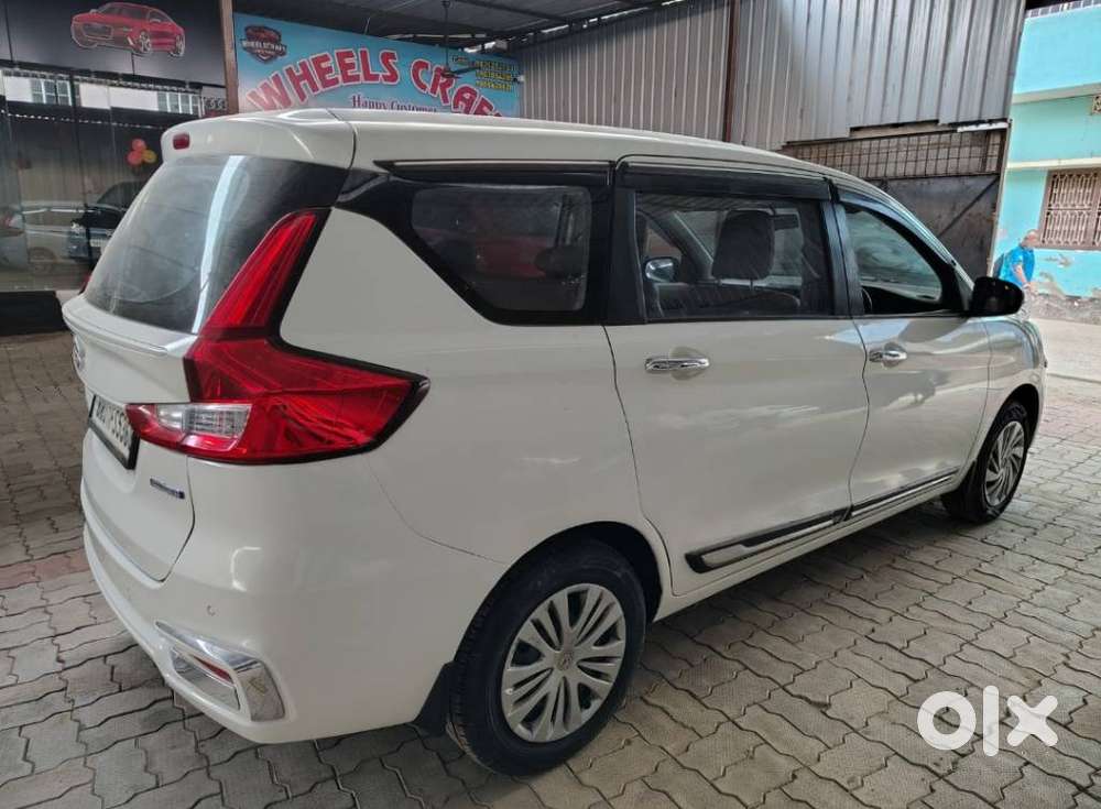 Maruti Suzuki Ertiga 2022-2023  Vxi, 2022, Cng & Hybrids