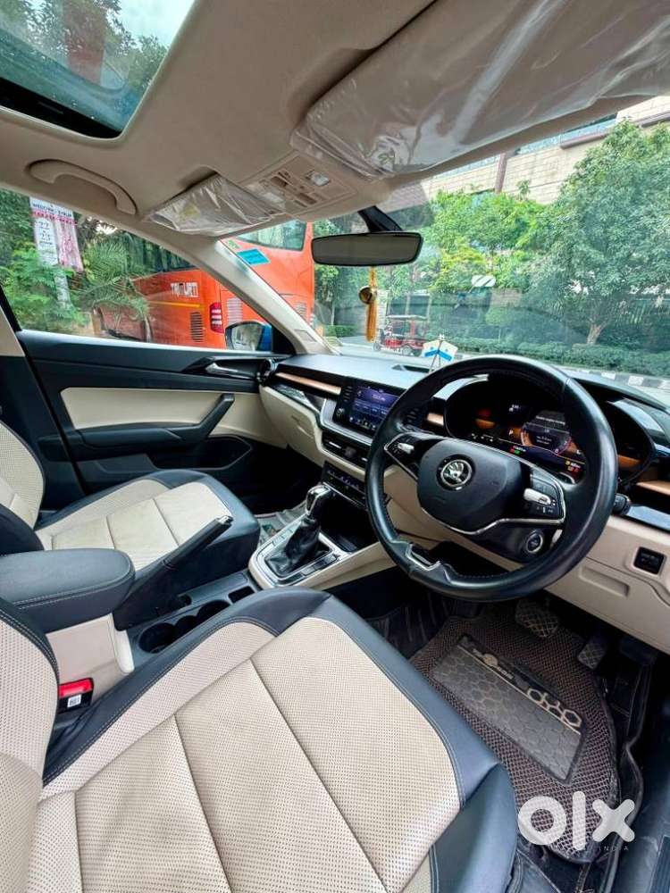 Skoda Slavia 1.0 Tsi Style, 2022, Petrol