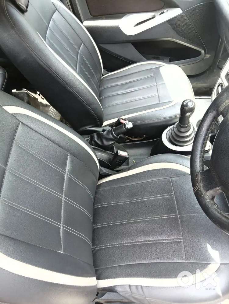 Diesel Titanium Ford Figo - 22 Milage