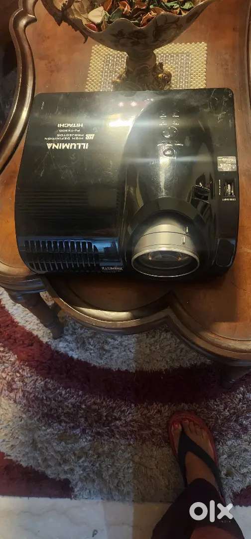 Hitachi projector