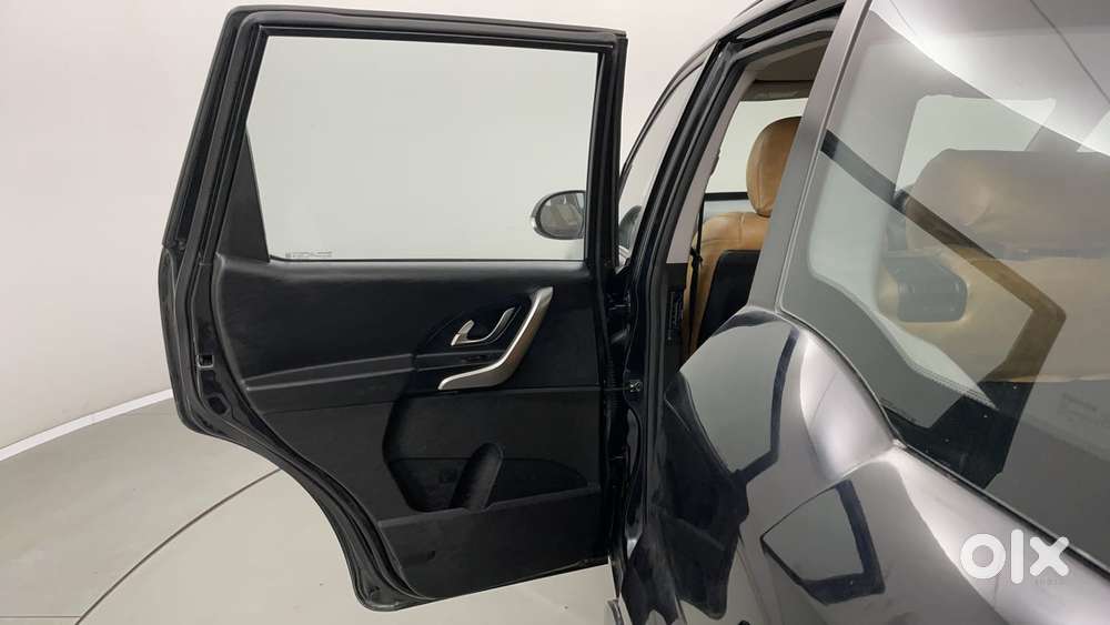 Mahindra Xuv500 W7, 2020, Diesel