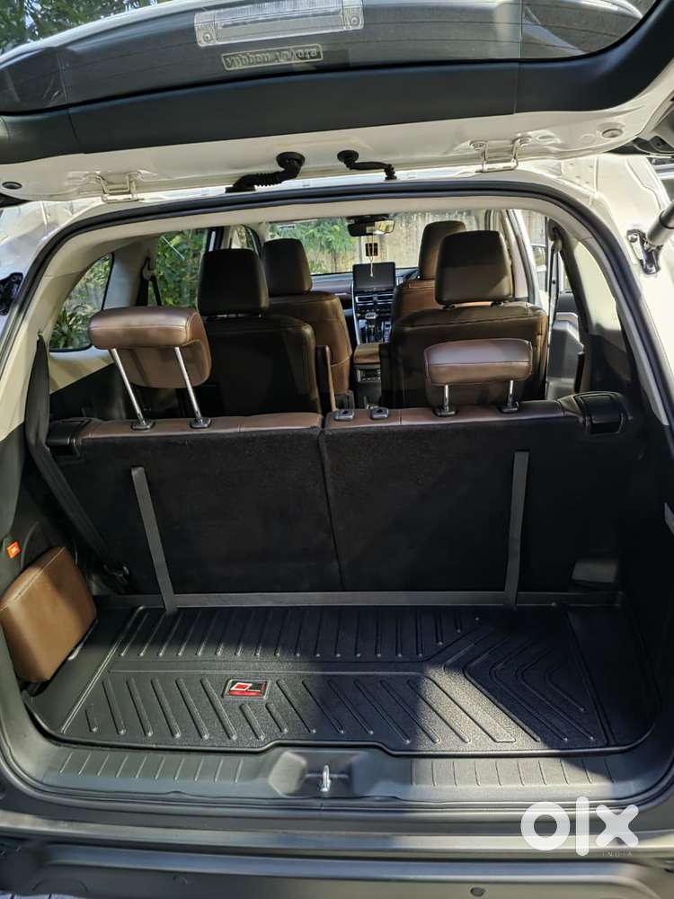 Toyota Innova Hycross 2.0 Zx (o) Hybrid 7 Str, 2025, Petrol