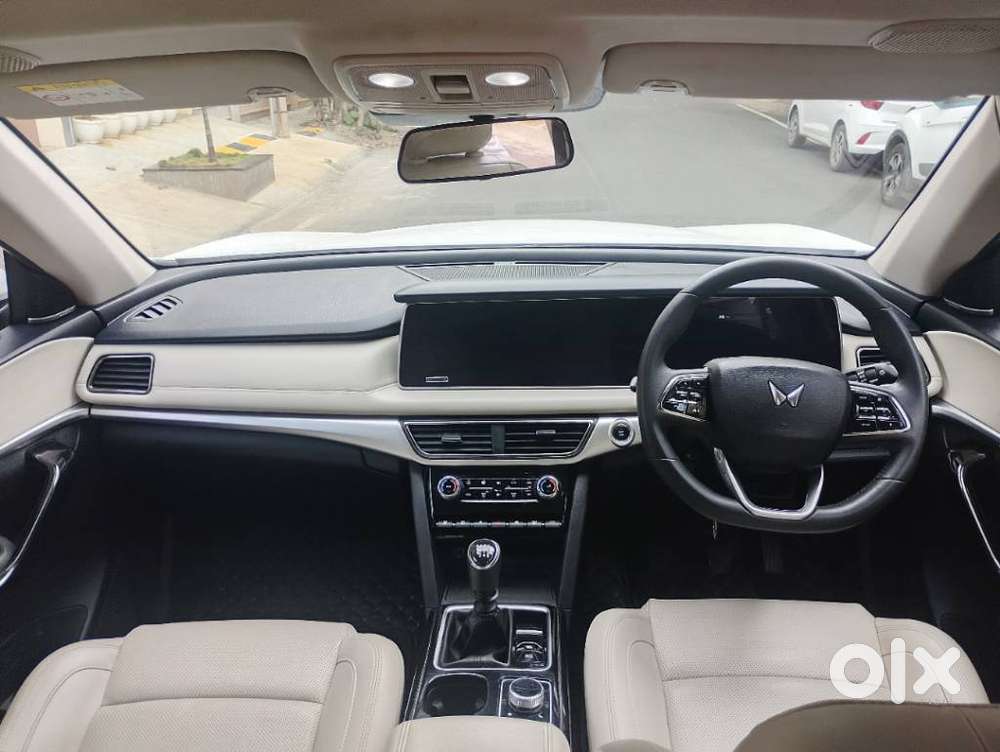 Mahindra Xuv700 2.2 Ax 7 Diesel Mt Luxury Pack Str, 2024, Diesel