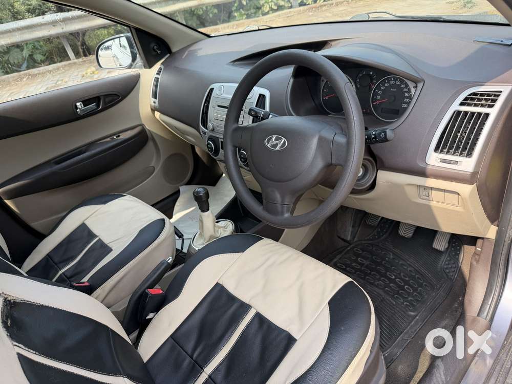 Hyundai I20 Petrol Cvt Magna Executive, 2011, Petrol
