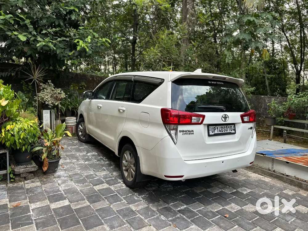 Toyota Innova Crysta 2.8g 2018