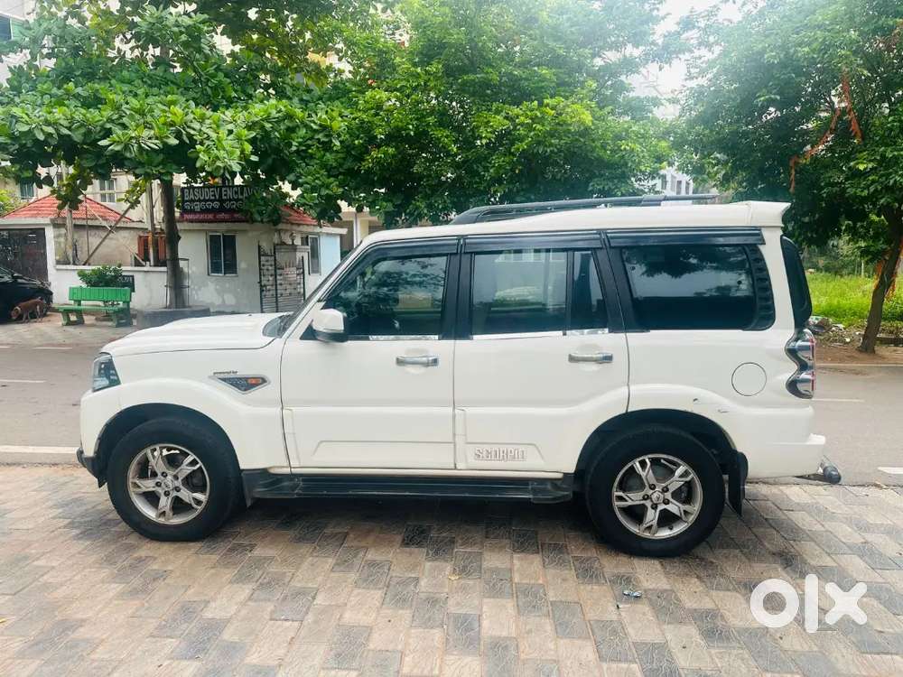 Mahindra Scorpio 2015 Diesel 7835 Km Driven