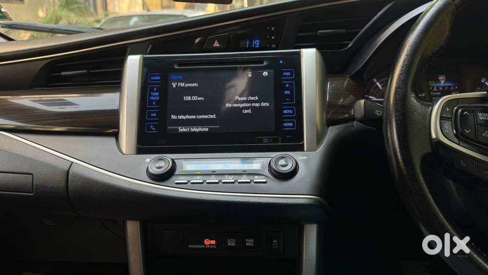 Toyota Innova Crysta 2.8 Zx At 7 Seater, 2017, Diesel