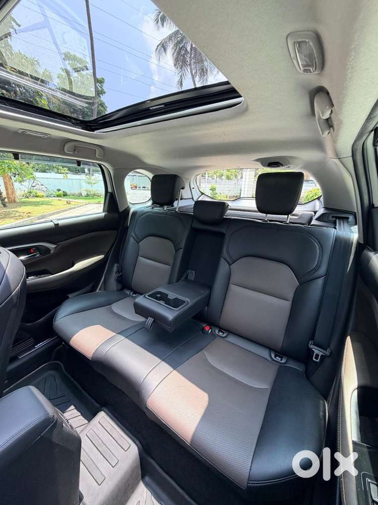 Toyota Urban Cruiser Hyryder 1.5 V Hybrid, 2025, Petrol