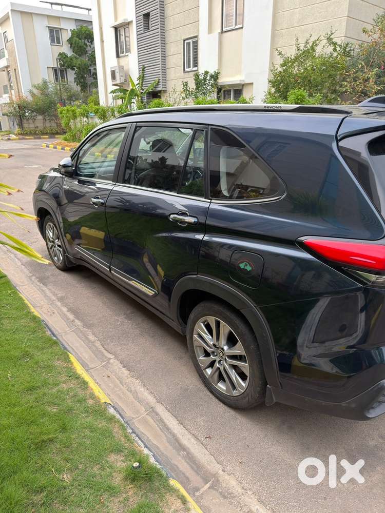 Toyota Innova Hycross 2023 Model