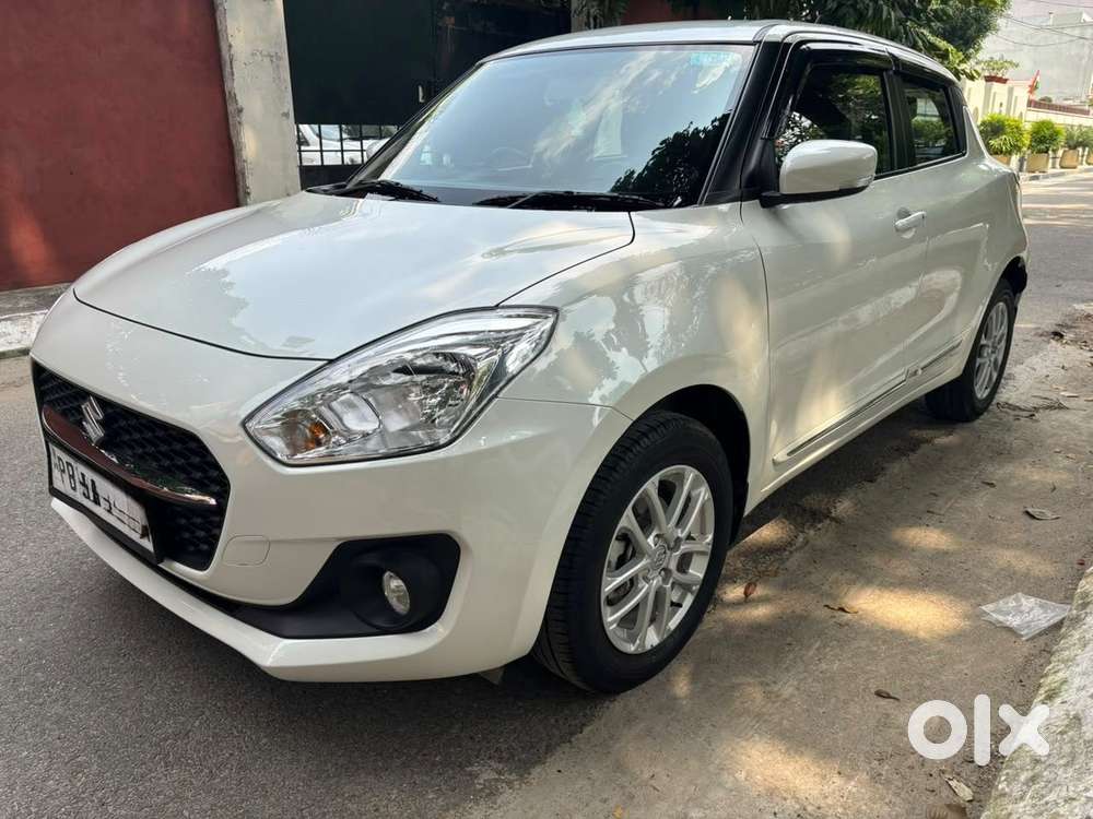 Maruti Suzuki Swift 1.3 Zxi, 2023, Petrol