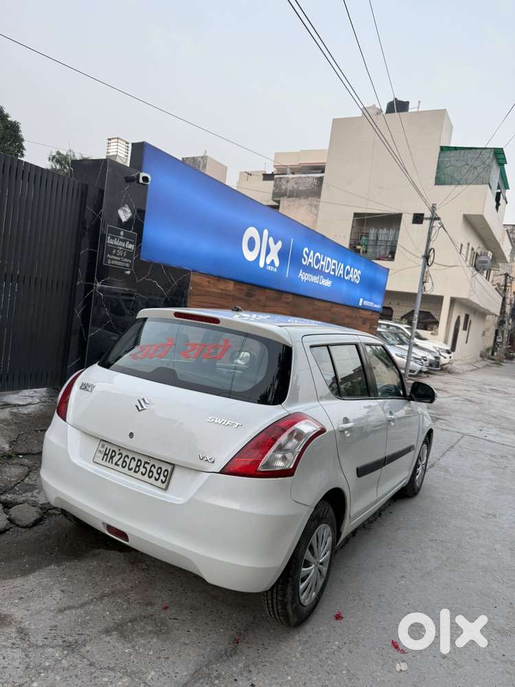 Maruti Suzuki Swift Vxi Abs Bsiv, 2013, Petrol