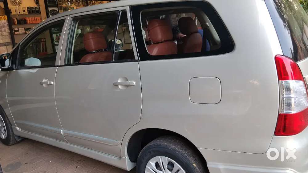 Toyota Innova Diesel 2.5 2015
