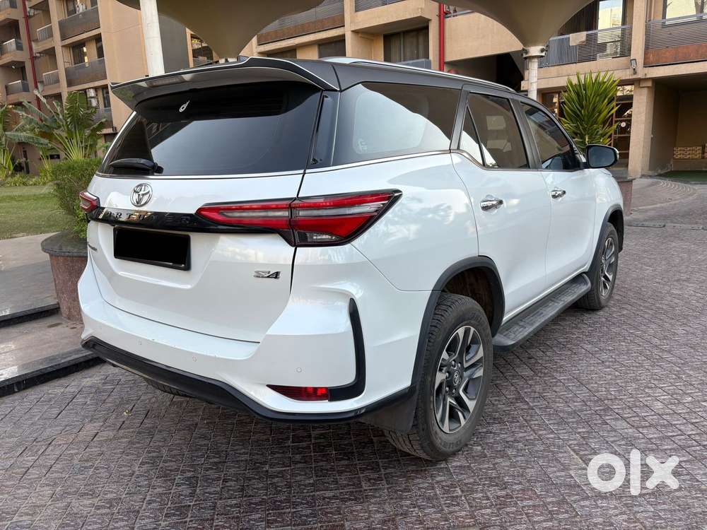 Toyota Fortuner Legender 4x4 At 2.8, 2025, Diesel