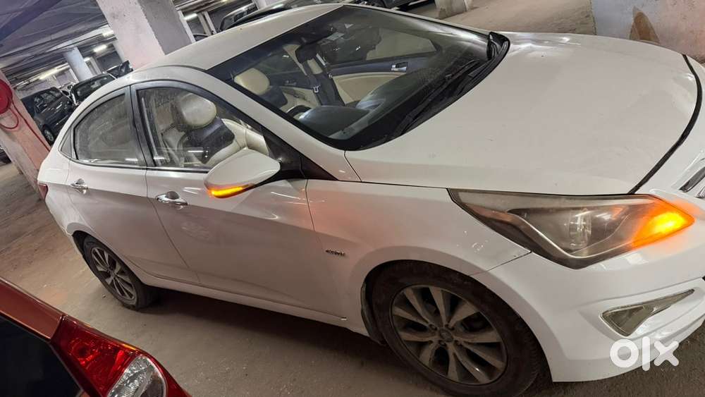 Hyundai Fluidic Verna 2015