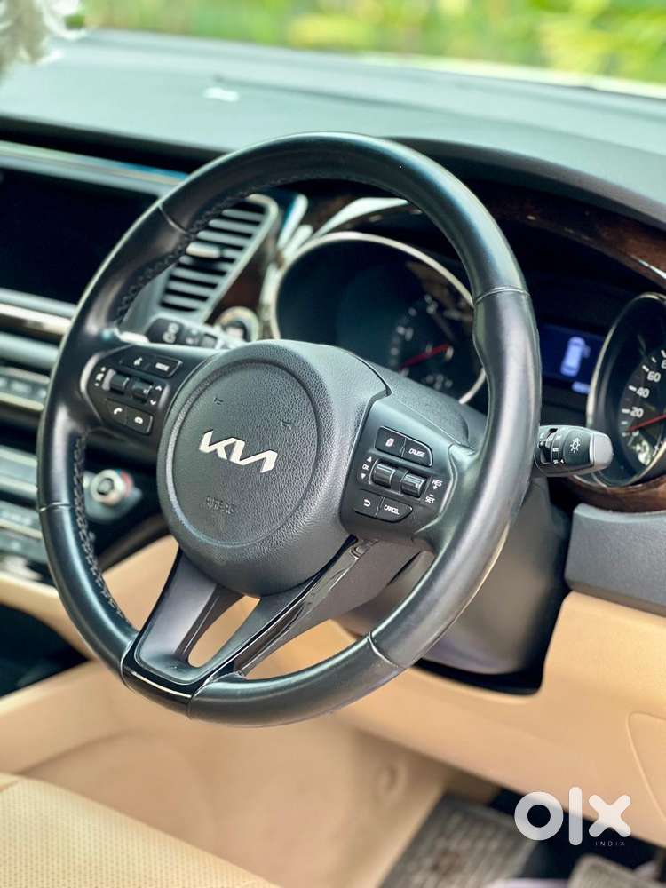 Kia Carnival Limousine Plus 7 Str, 2022, Diesel