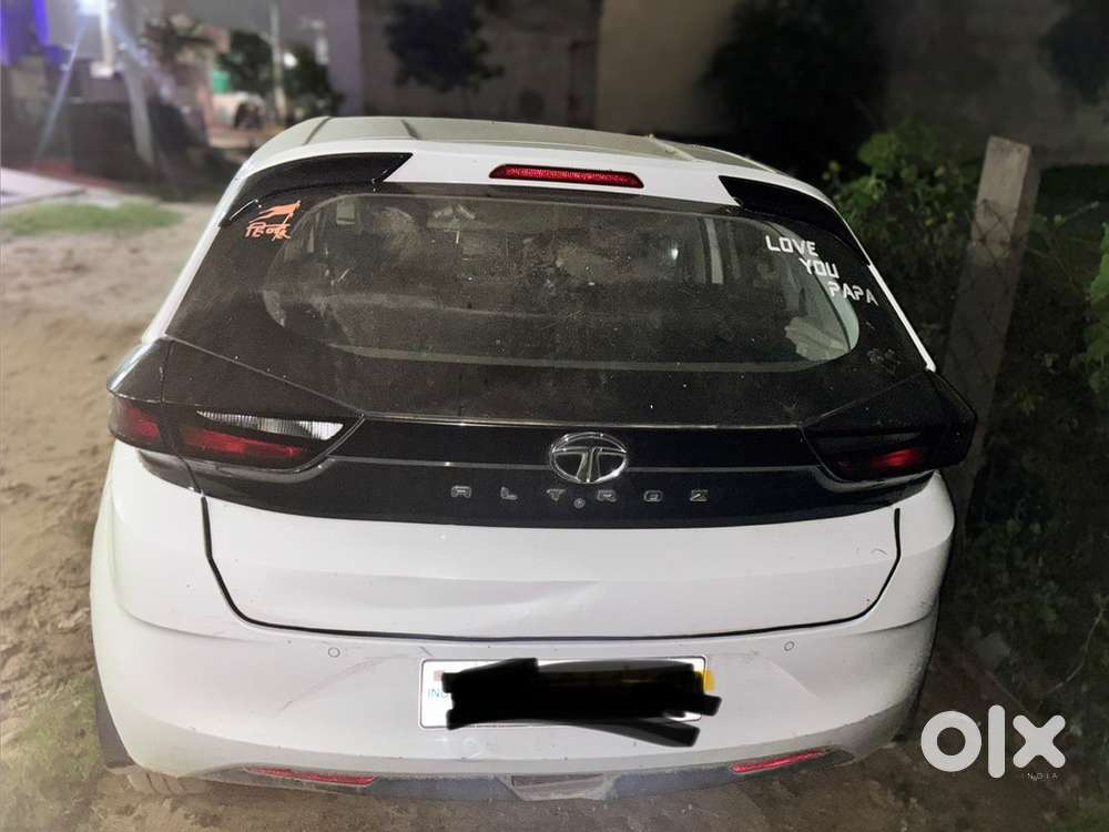 Tata Altroz Petrol 2023