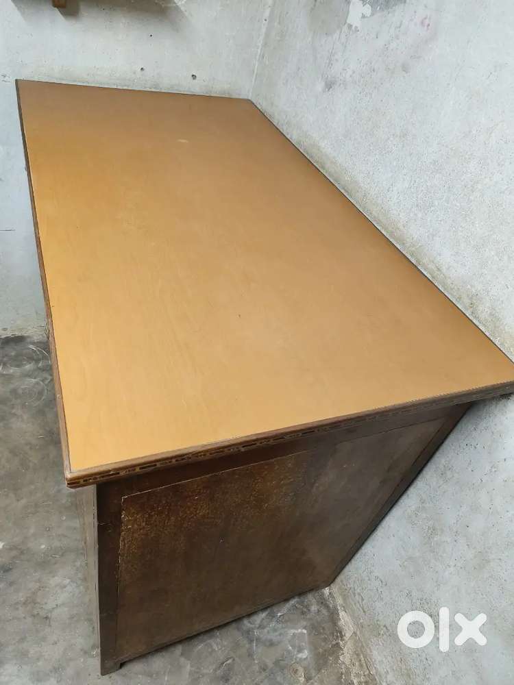 TAILOR KATTING TABLE