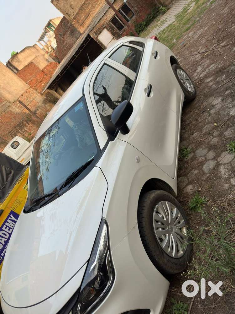 Maruti Suzuki Baleno Sigma 2016