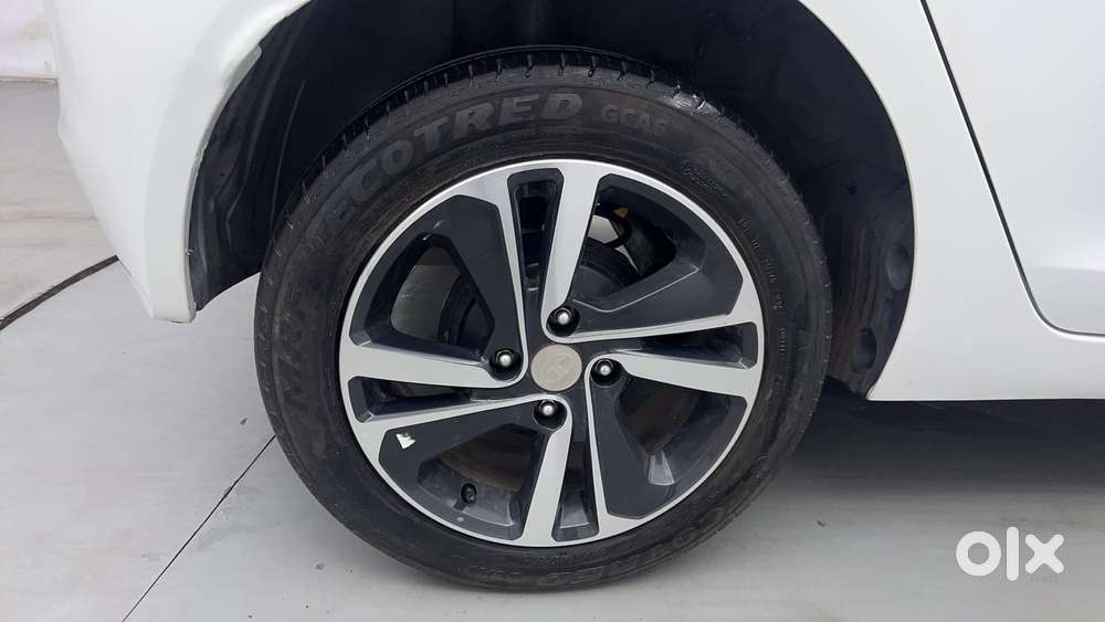 Tata Altroz Xza Plus (s), 2024, Petrol