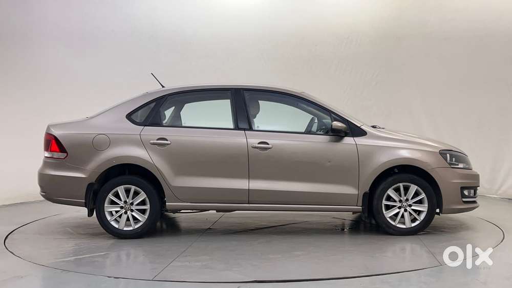 Volkswagen Vento 1.2 Tsi Highline At, 2016, Petrol