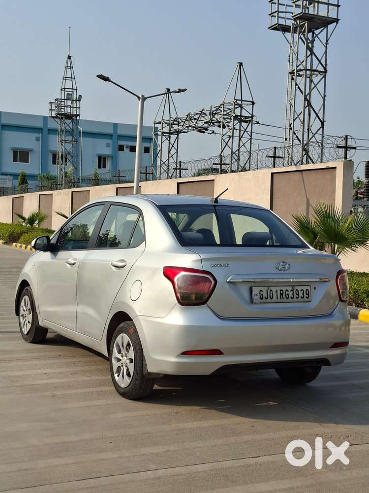 Hyundai Xcent 1.2l Kappa Dual Vtvt 5-speed Manual Base, 2014, Petrol