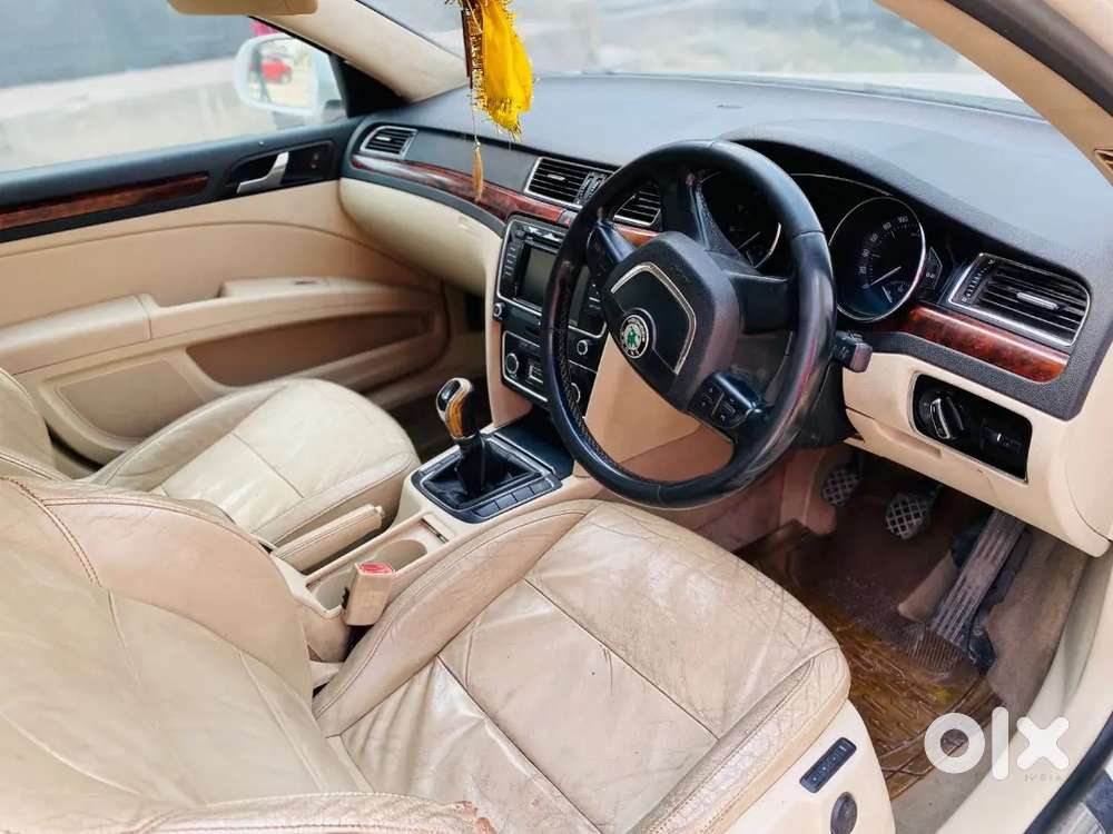 Skoda Superb Elegance 2012