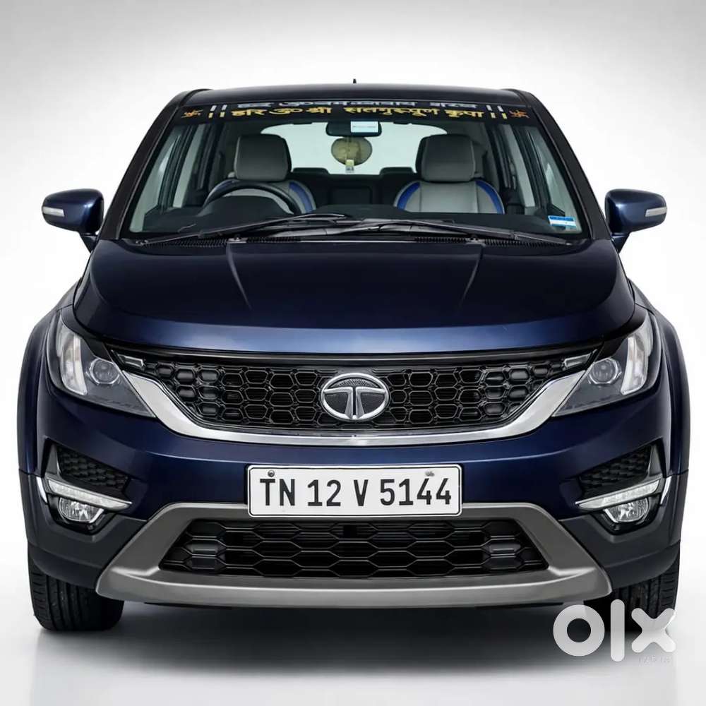 7+1 Less-driven Family Car - Premium Leather Interior, Hex Footrest.