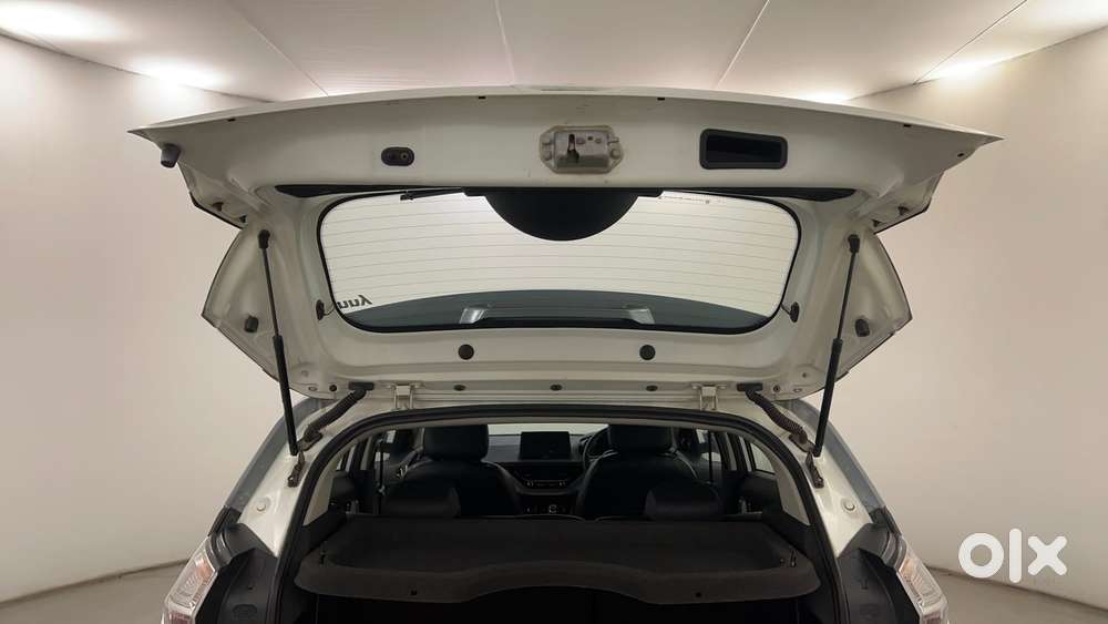 Tata Nexon 1.2 Revotron Xza Plus (l), 2018, Petrol