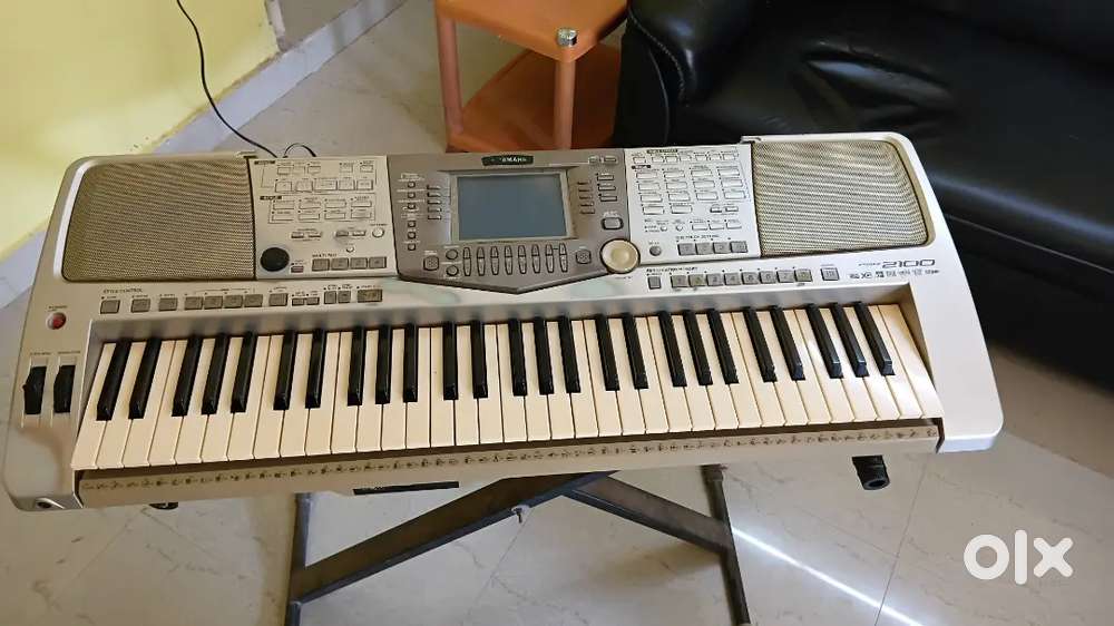 Yamaha psr 2100 - Musical Instruments in undefined, - 1843106585
