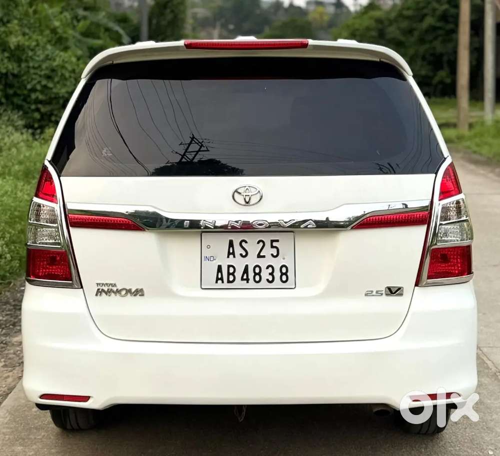 Toyota Innova 2016 Diesel 137000 Km Driven