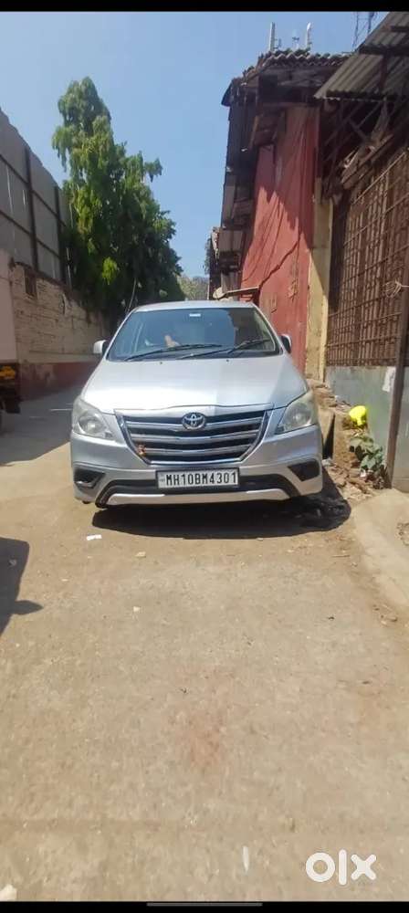 Toyota Innova 2014 Diesel Well Maintained