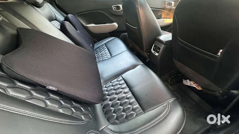 Hyundai Venue S+ 2024 Car December 24