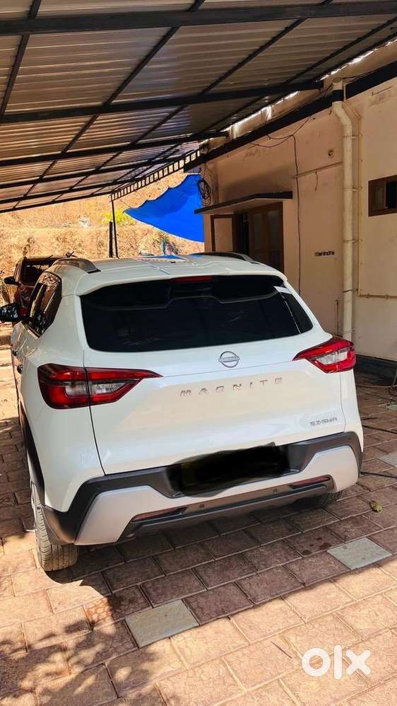 Nissan Magnite Automatic 2025 Petrol 11000 Km Driven
