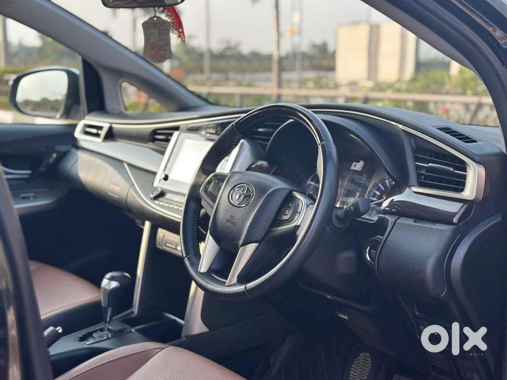 Toyota Innova Crysta 2.4 Z 7 Str, 2022