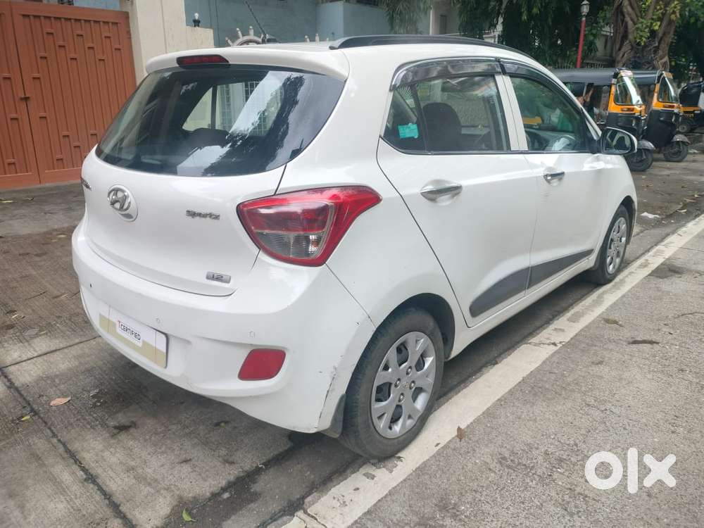 Hyundai Grand I10 Sportz, 2015, Petrol