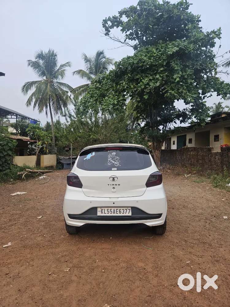 Neet And Clean Vehicle