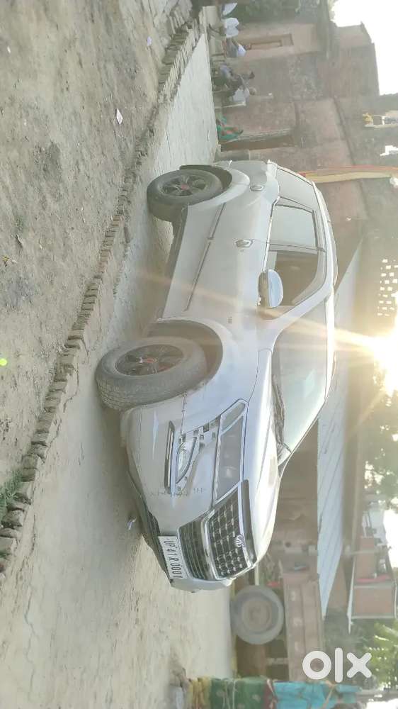 Mahindra Xuv500 2012